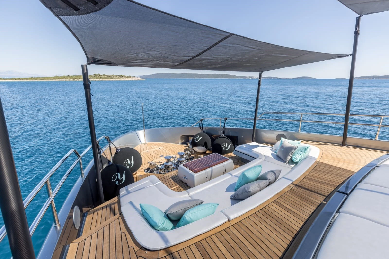 Foredeck lounge aboard YOYITA II