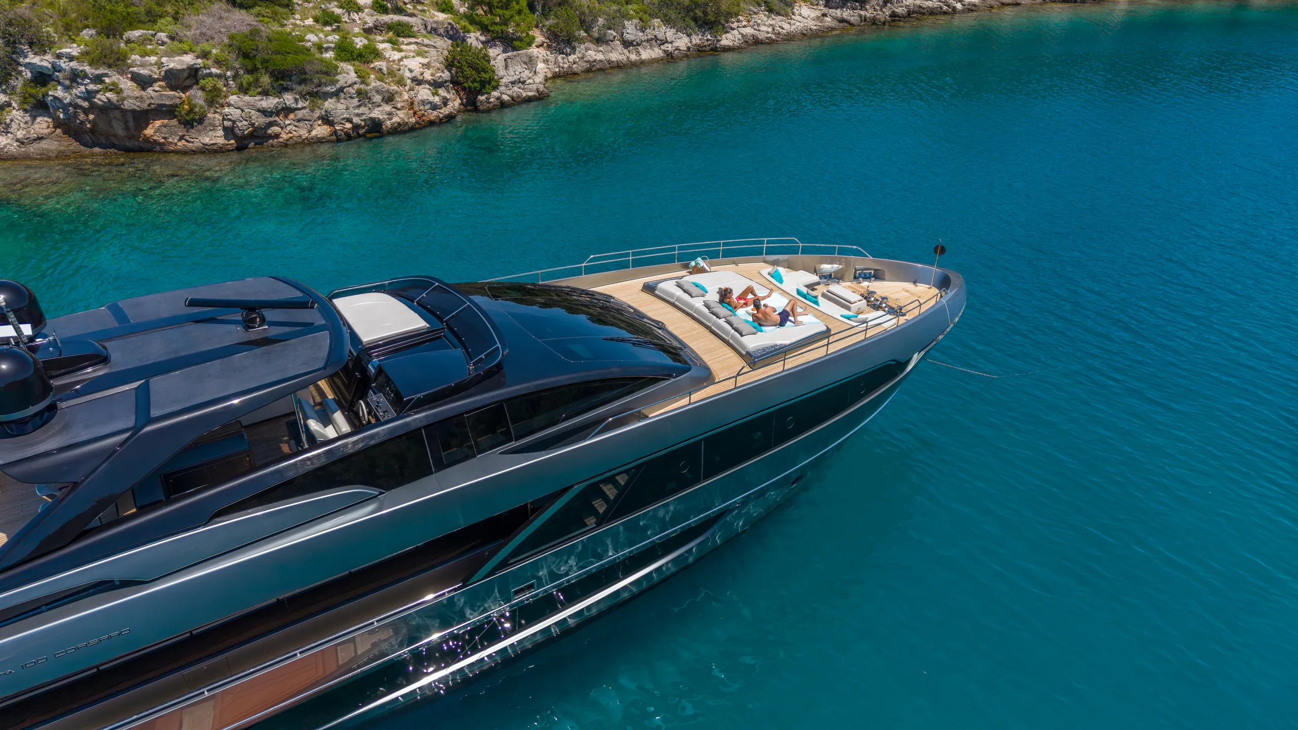 YOYITA II cruising across calm blue water